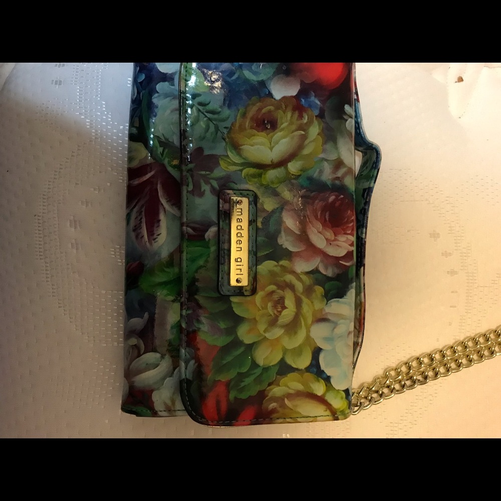Madden Girl wallet purse with gold chain
